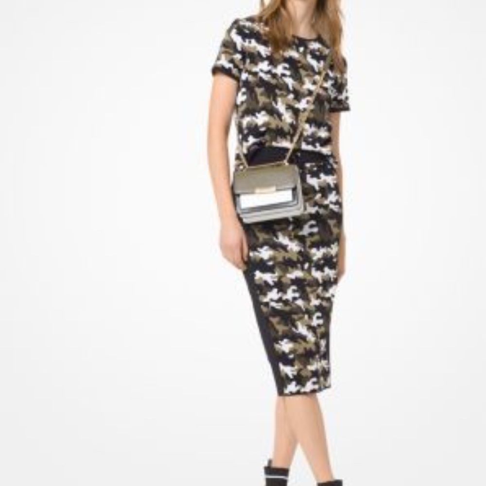 NWT Michael Kors Camo Skirt- Size Small - Picture 3 of 3